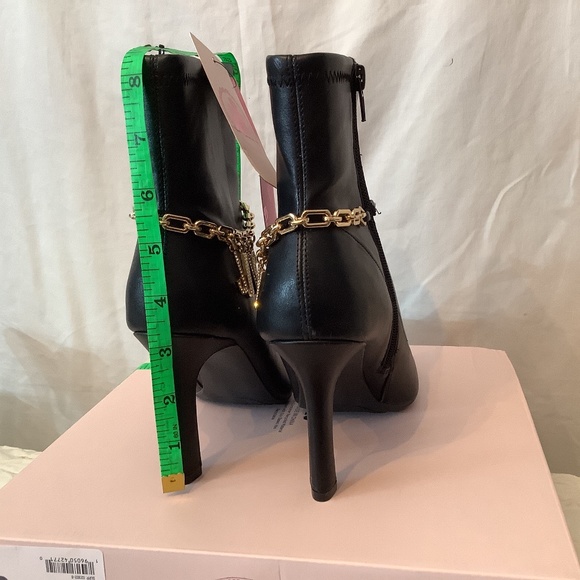 NWT Juicy-byJuicy Couture “Lacey” black heel ankle booties with gold chain Bling - Picture 7 of 13